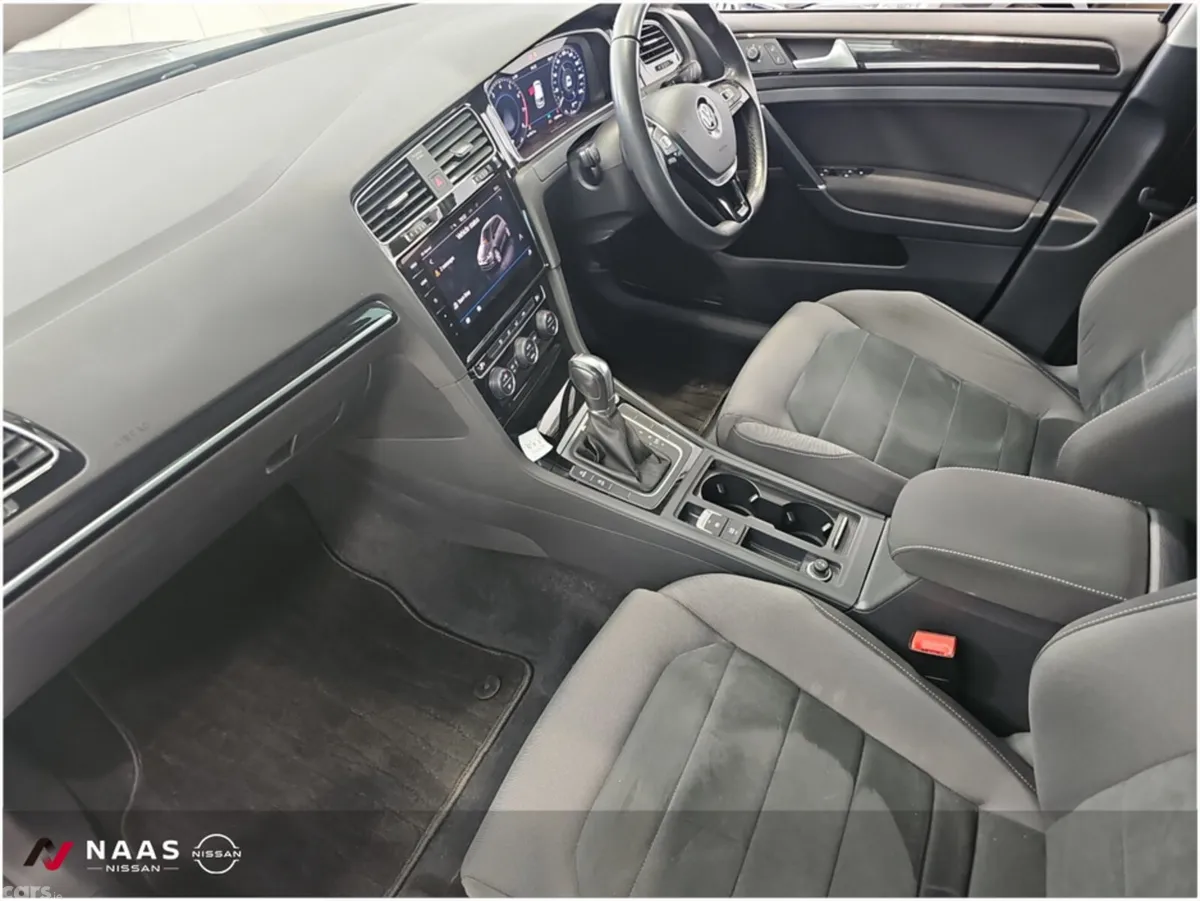 Volkswagen Golf Hatchback, Petrol, 2019, Silver