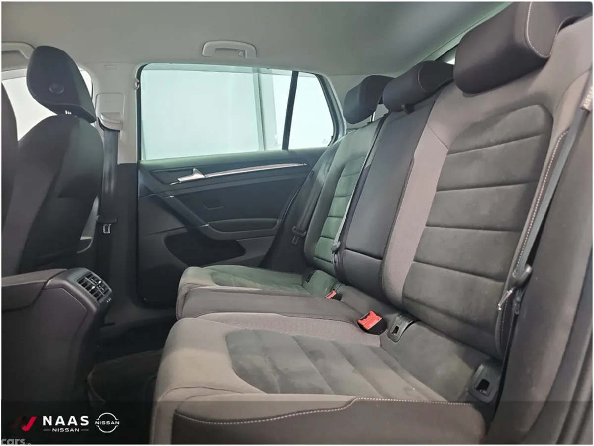 Volkswagen Golf Hatchback, Petrol, 2019, Silver