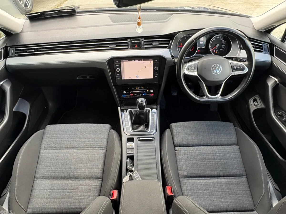 Volkswagen Passat Saloon, Diesel, 2021, Grey
