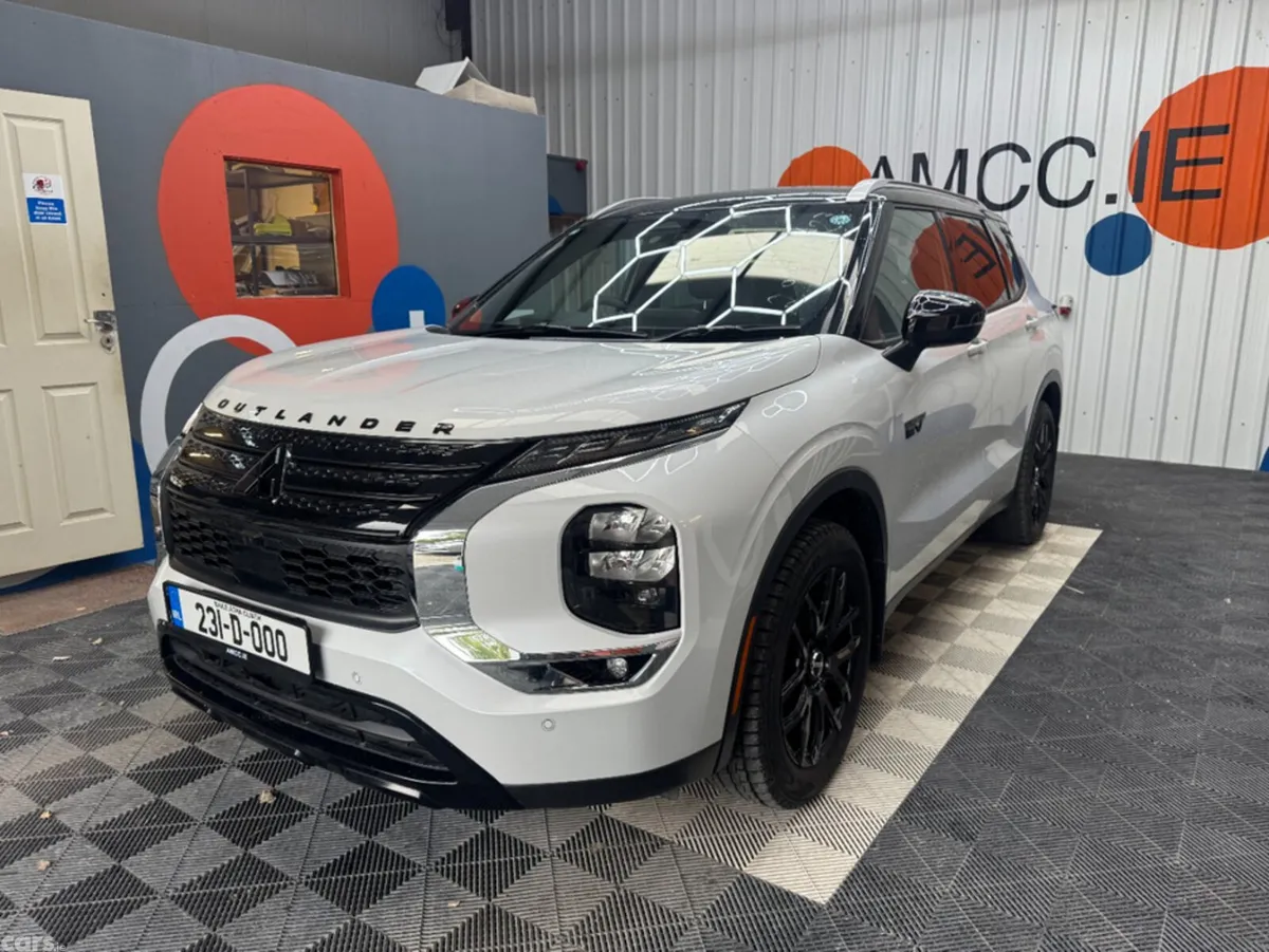 Mitsubishi Outlander SUV, Petrol Plug-in Hybrid, 2023, White