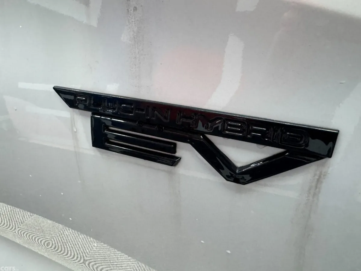 Mitsubishi Outlander SUV, Petrol Plug-in Hybrid, 2023, White