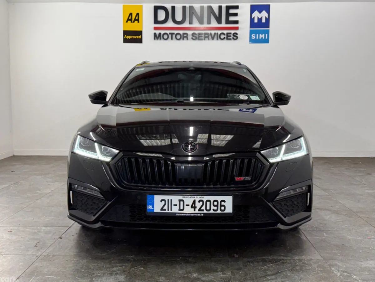 Skoda Octavia Estate, Petrol Plug-in Hybrid, 2021, Black