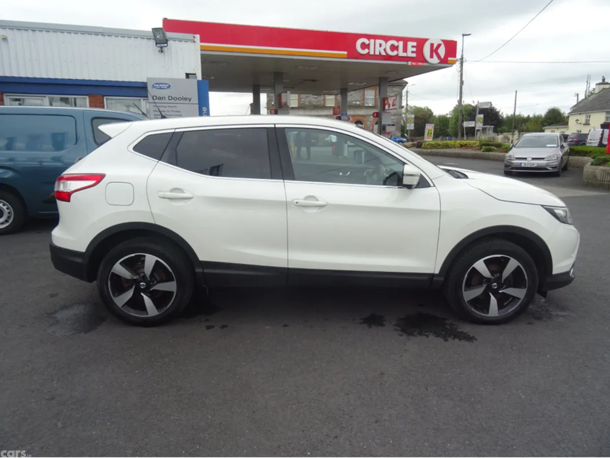 Nissan Qashqai MPV, Diesel, 2017, White