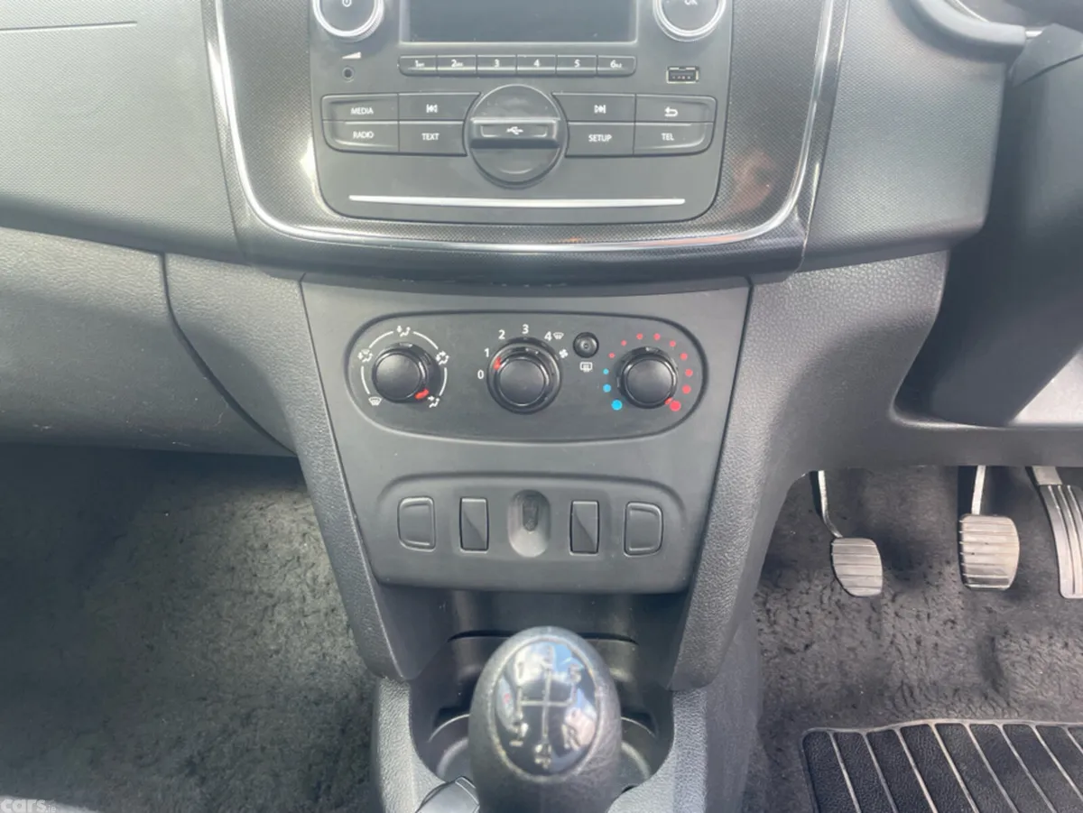 Dacia Sandero Hatchback, Petrol, 2019, Grey