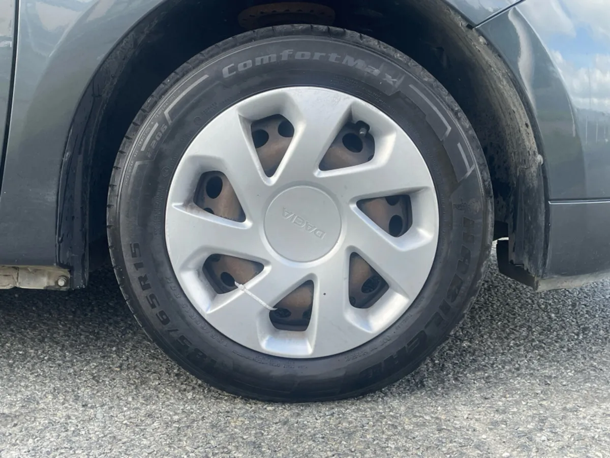 Dacia Sandero Hatchback, Petrol, 2019, Grey