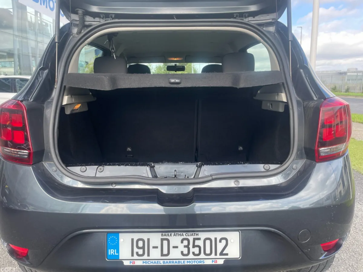 Dacia Sandero Hatchback, Petrol, 2019, Grey