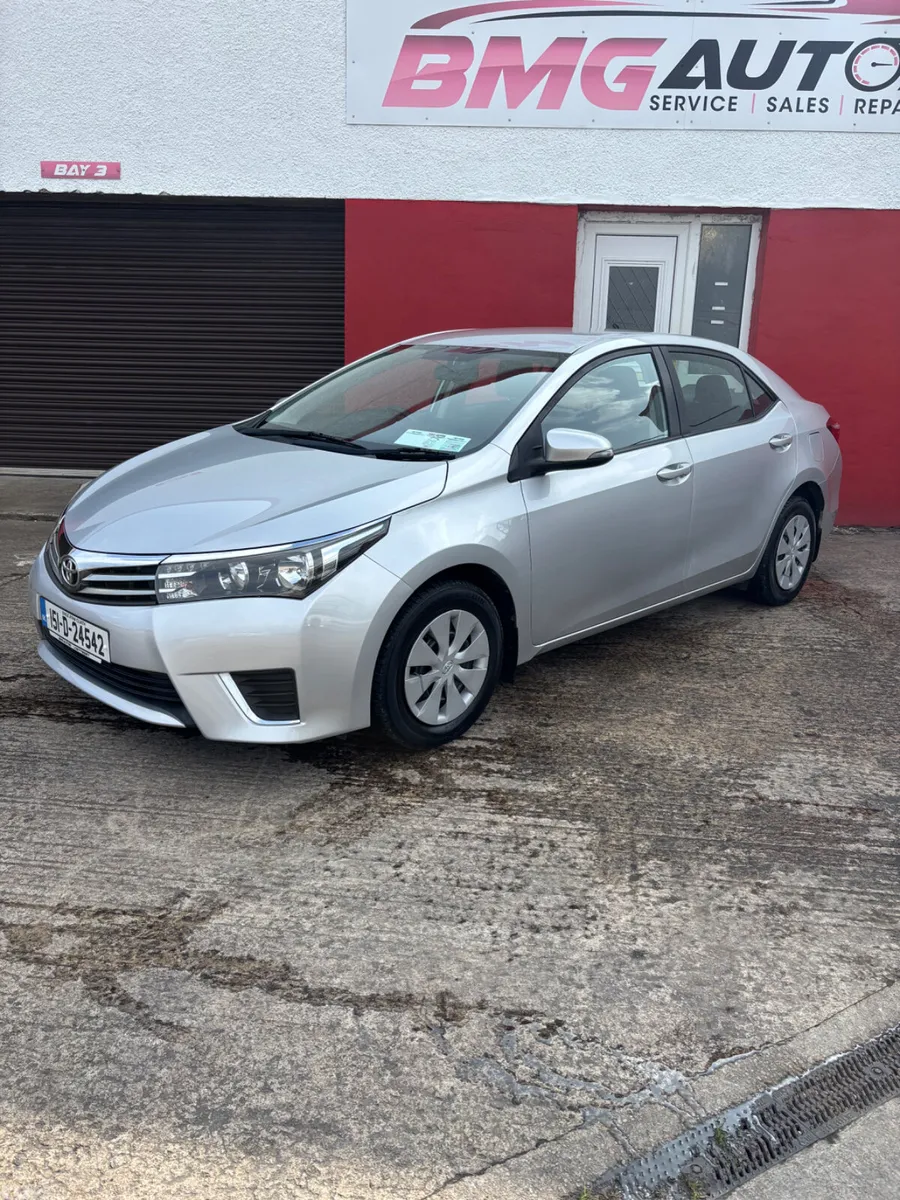Toyota Corolla Saloon, Diesel, 2015, Silver