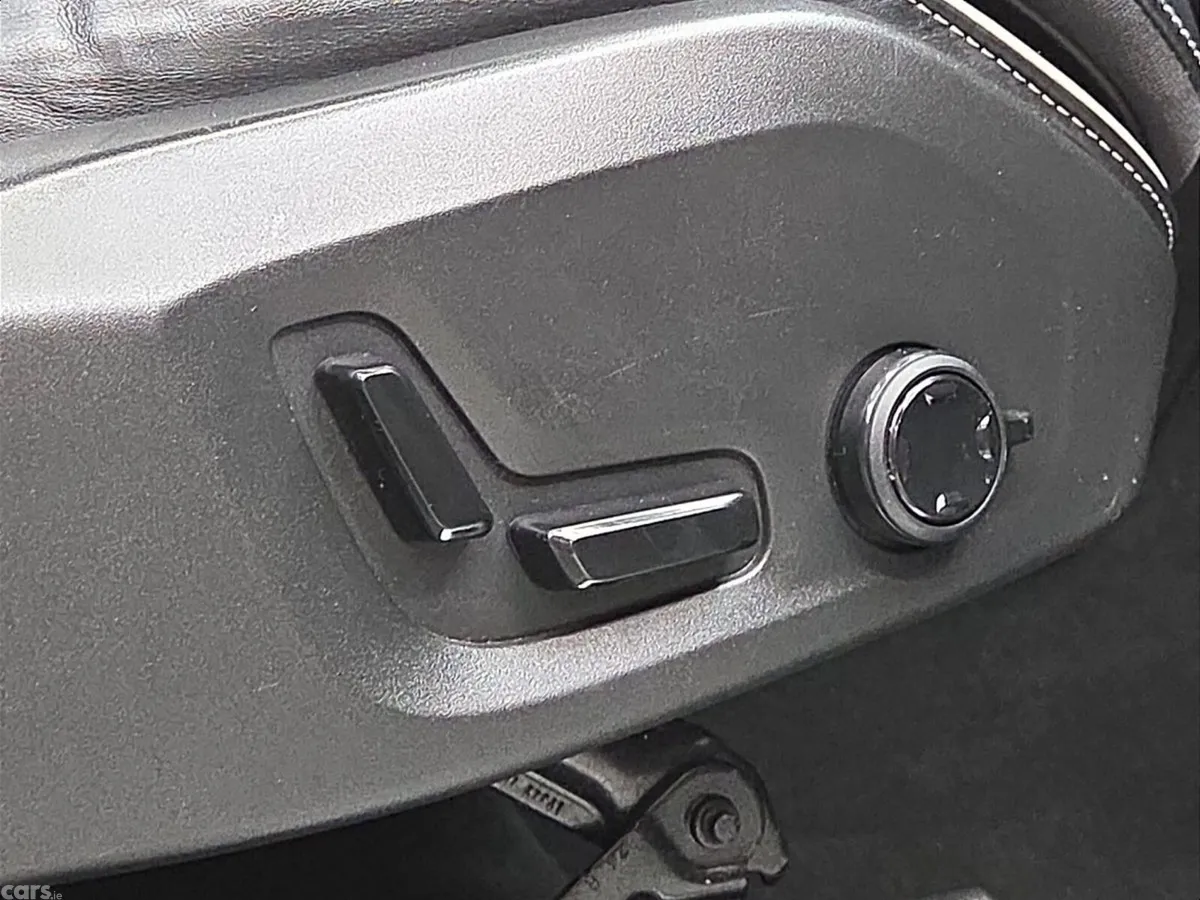 Volvo XC90 SUV, Petrol Plug-in Hybrid, 2020, Grey