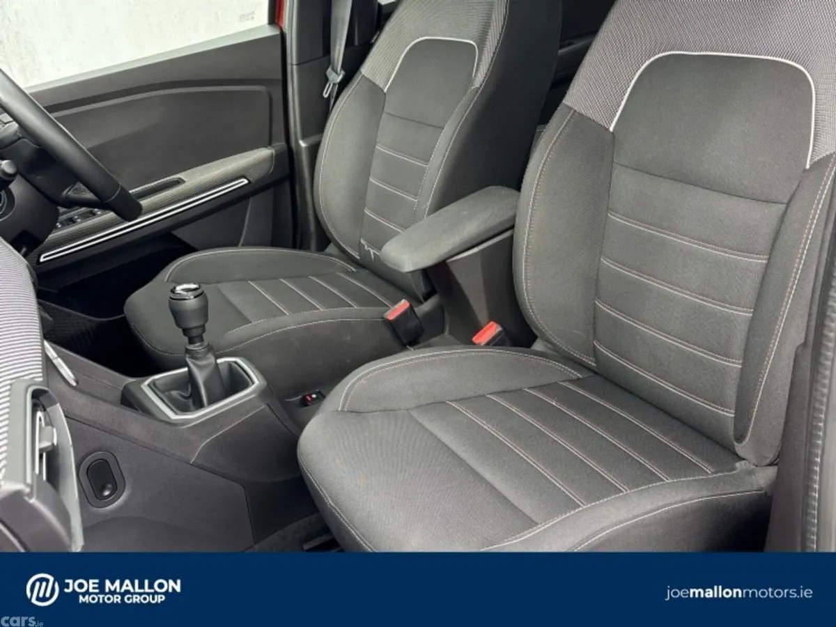 Dacia Jogger MPV, Petrol, 2023, Brown