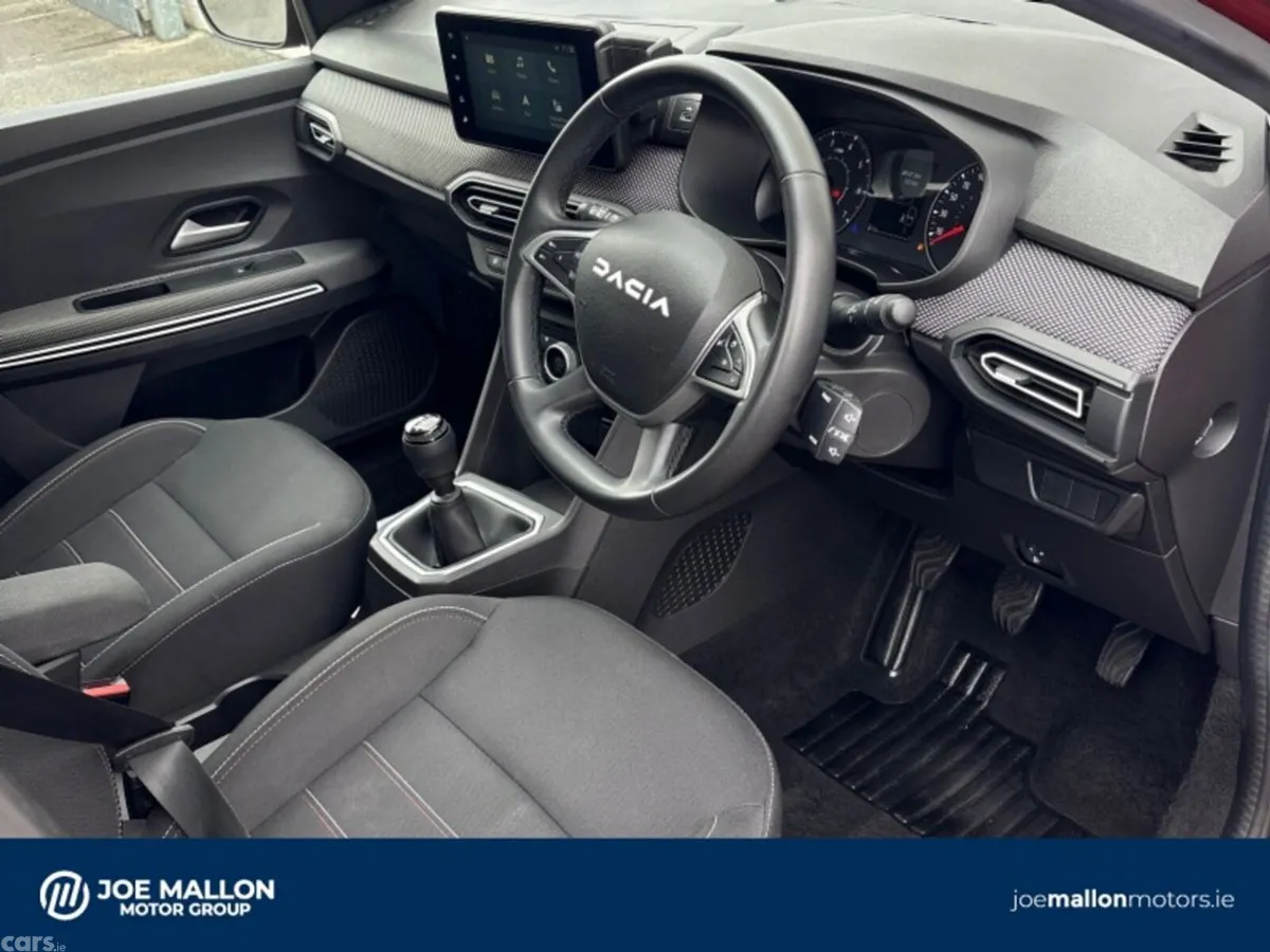 Dacia Jogger MPV, Petrol, 2023, Brown