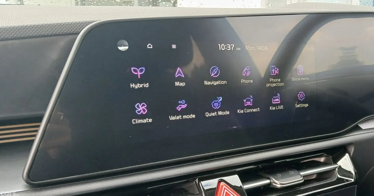 Kia Niro SUV, Petrol Plug-in Hybrid, 2026, Red