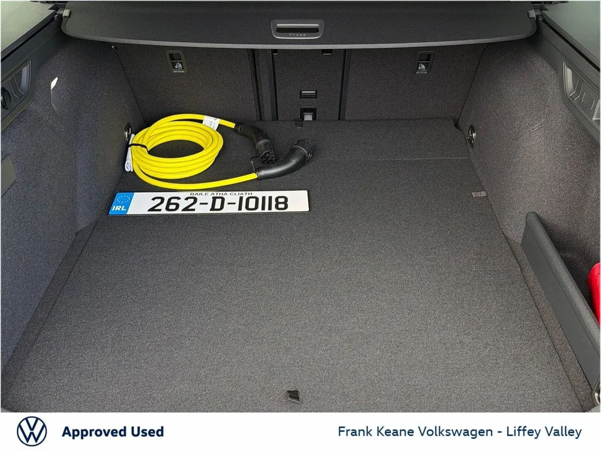 Volkswagen Passat Estate, Petrol Plug-in Hybrid, 2026, Silver