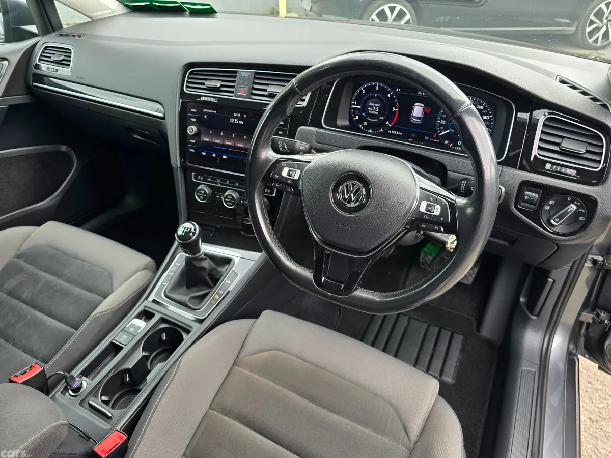 Volkswagen Golf Estate, Diesel, 2017, Grey