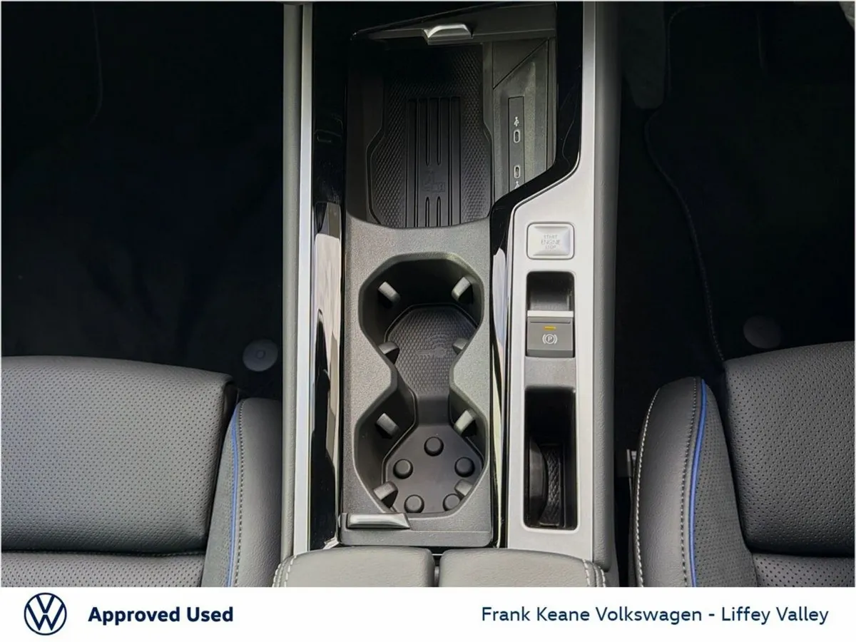 Volkswagen Passat Estate, Petrol Plug-in Hybrid, 2027, Silver