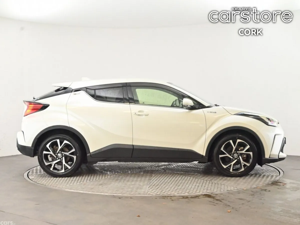 Toyota C-HR SUV, Petrol Hybrid, 2020, White