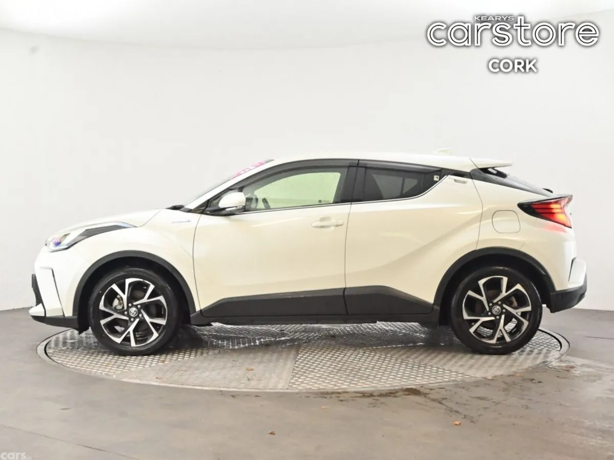Toyota C-HR SUV, Petrol Hybrid, 2020, White