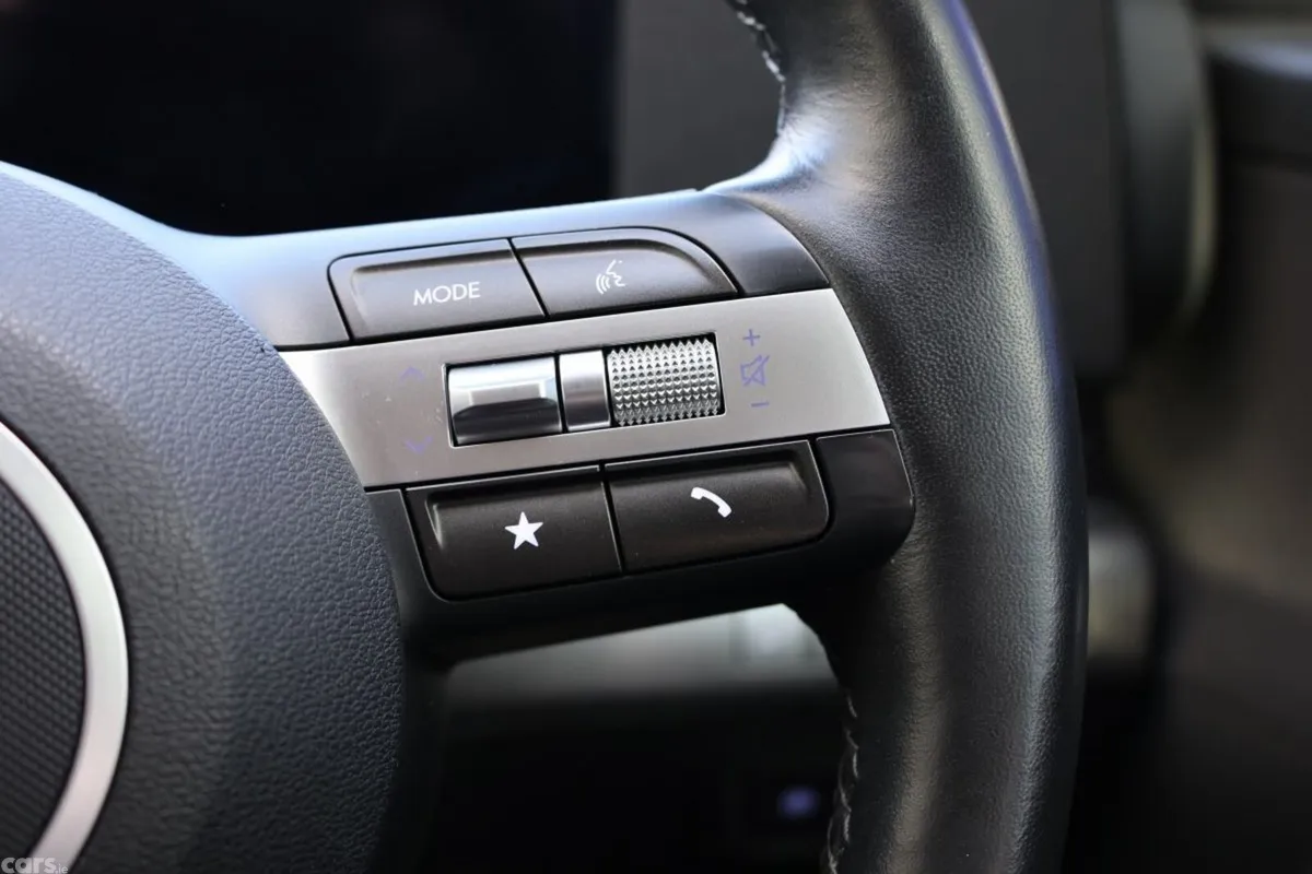 Hyundai KONA MPV, Petrol, 2024, White