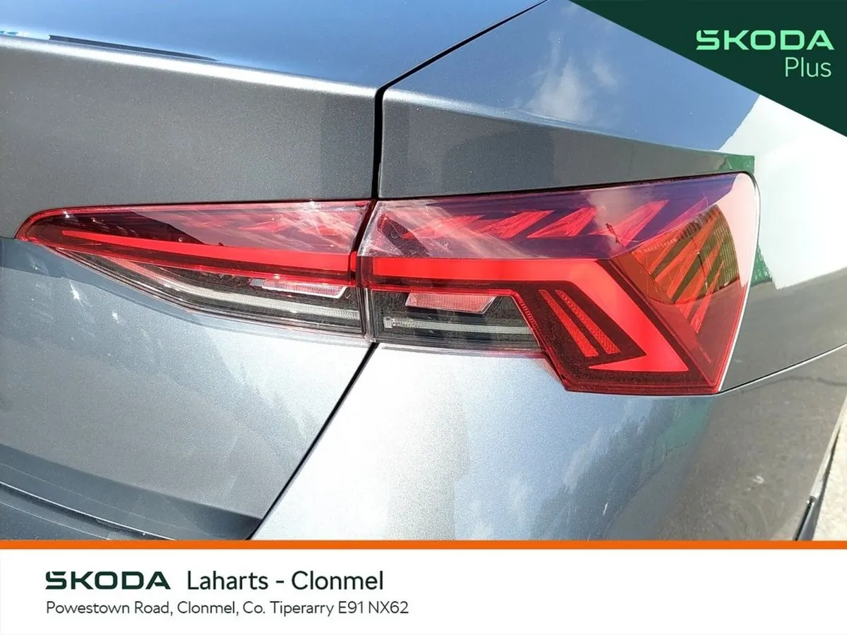 Skoda Octavia Saloon, Diesel, 2022, Grey
