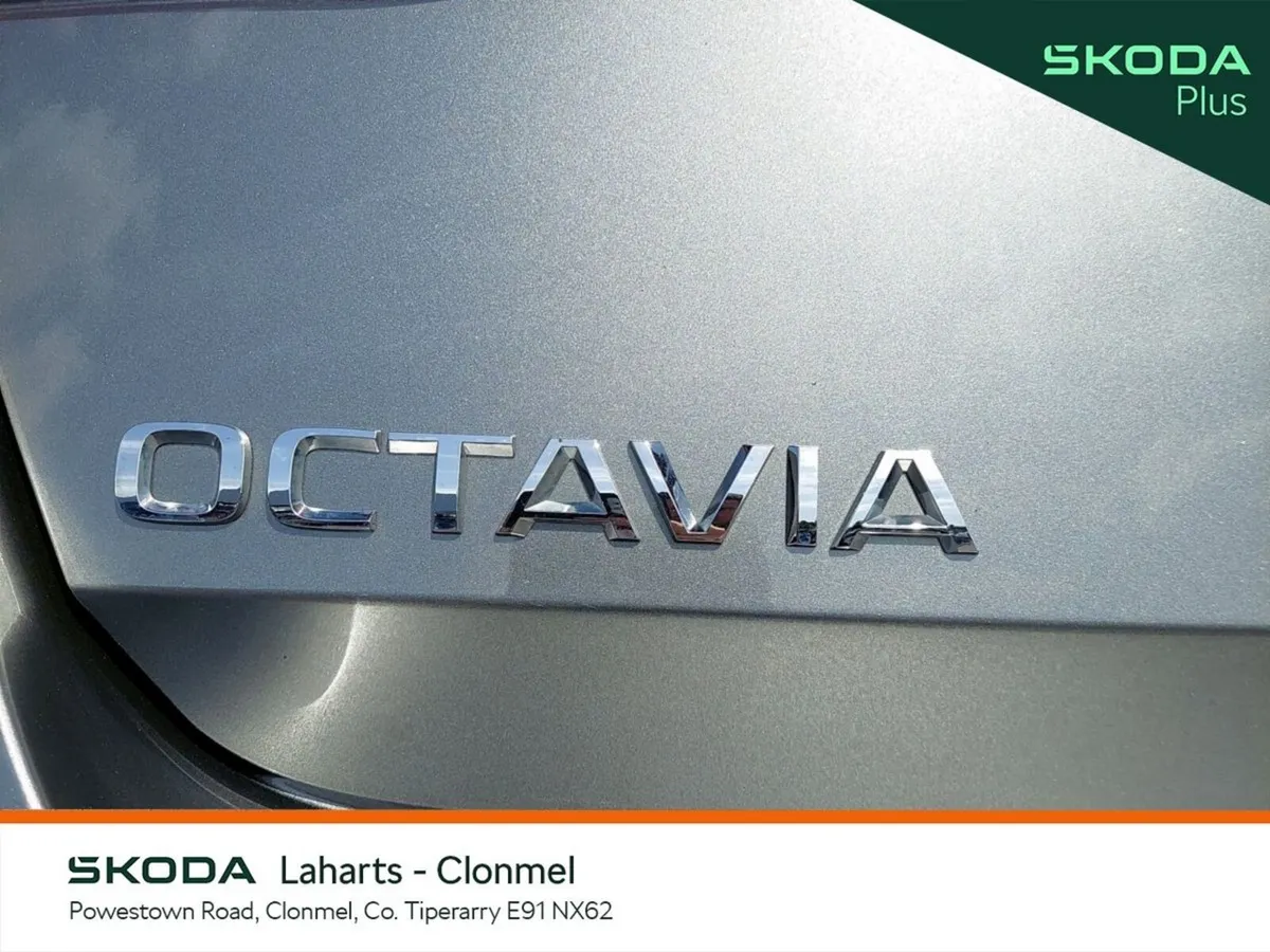 Skoda Octavia Saloon, Diesel, 2022, Grey
