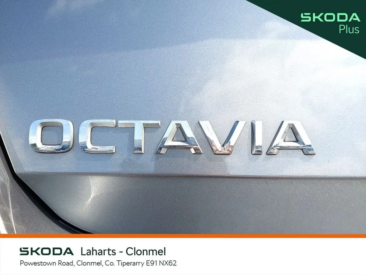 Skoda Octavia Saloon, Diesel, 2023, Grey
