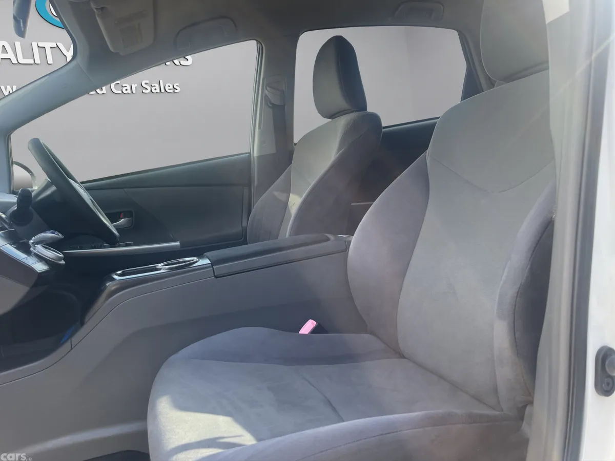 Toyota Prius MPV, Petrol Hybrid, 2013, White