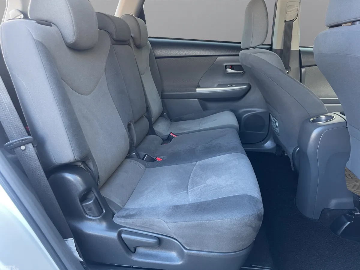 Toyota Prius MPV, Petrol Hybrid, 2013, White