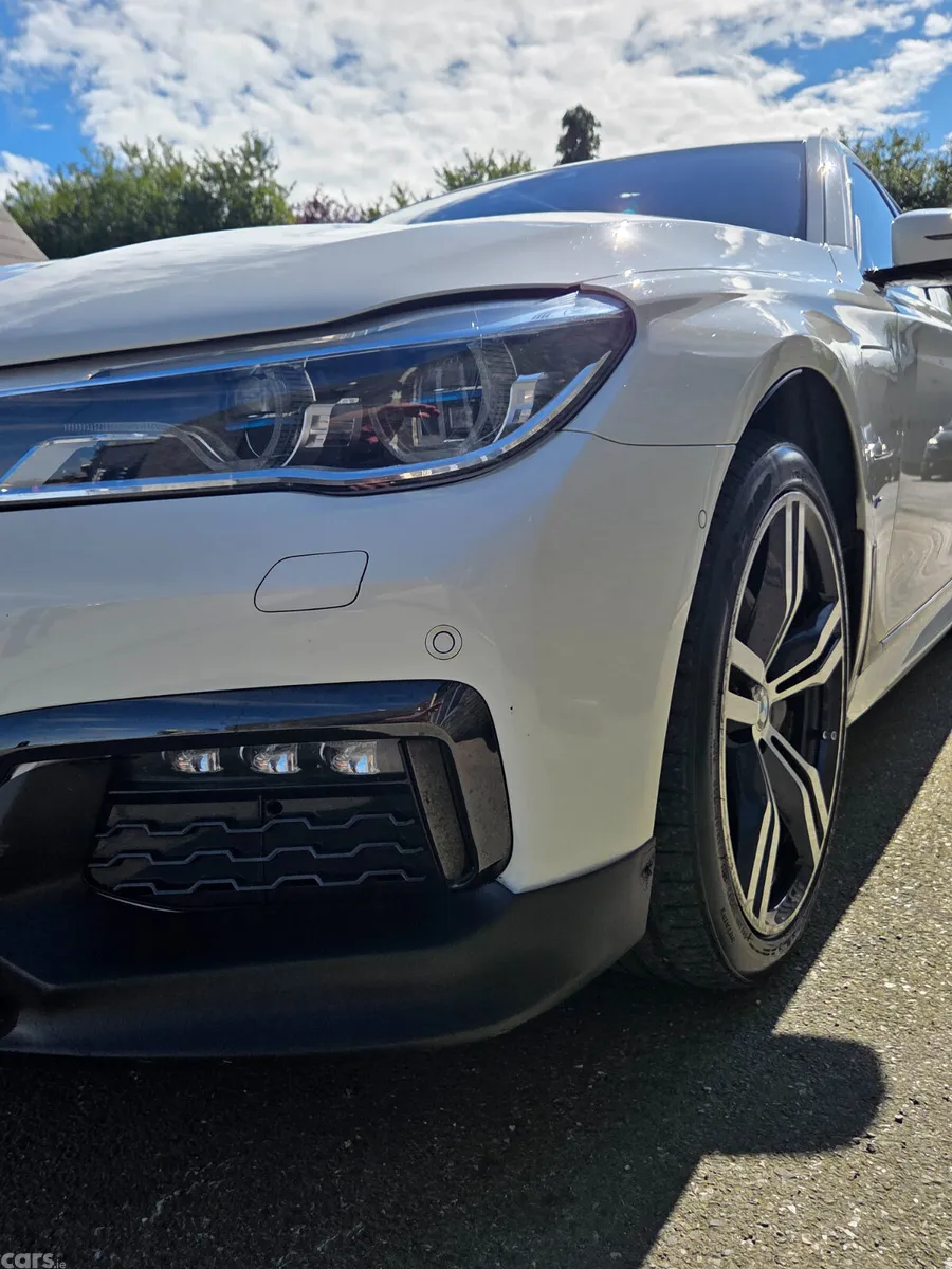 BMW 7-Series Saloon, Petrol Plug-in Hybrid, 2018, White