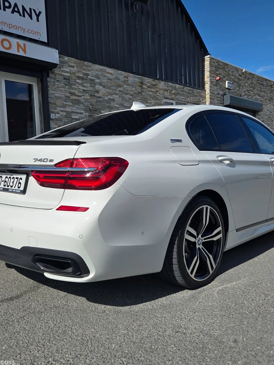 BMW 7-Series Saloon, Petrol Plug-in Hybrid, 2018, White