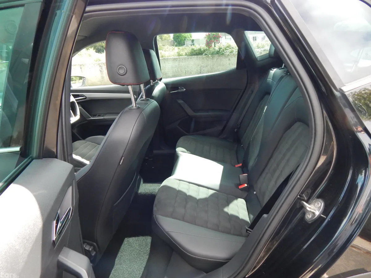 SEAT Arona SUV, Diesel, 2019, Black