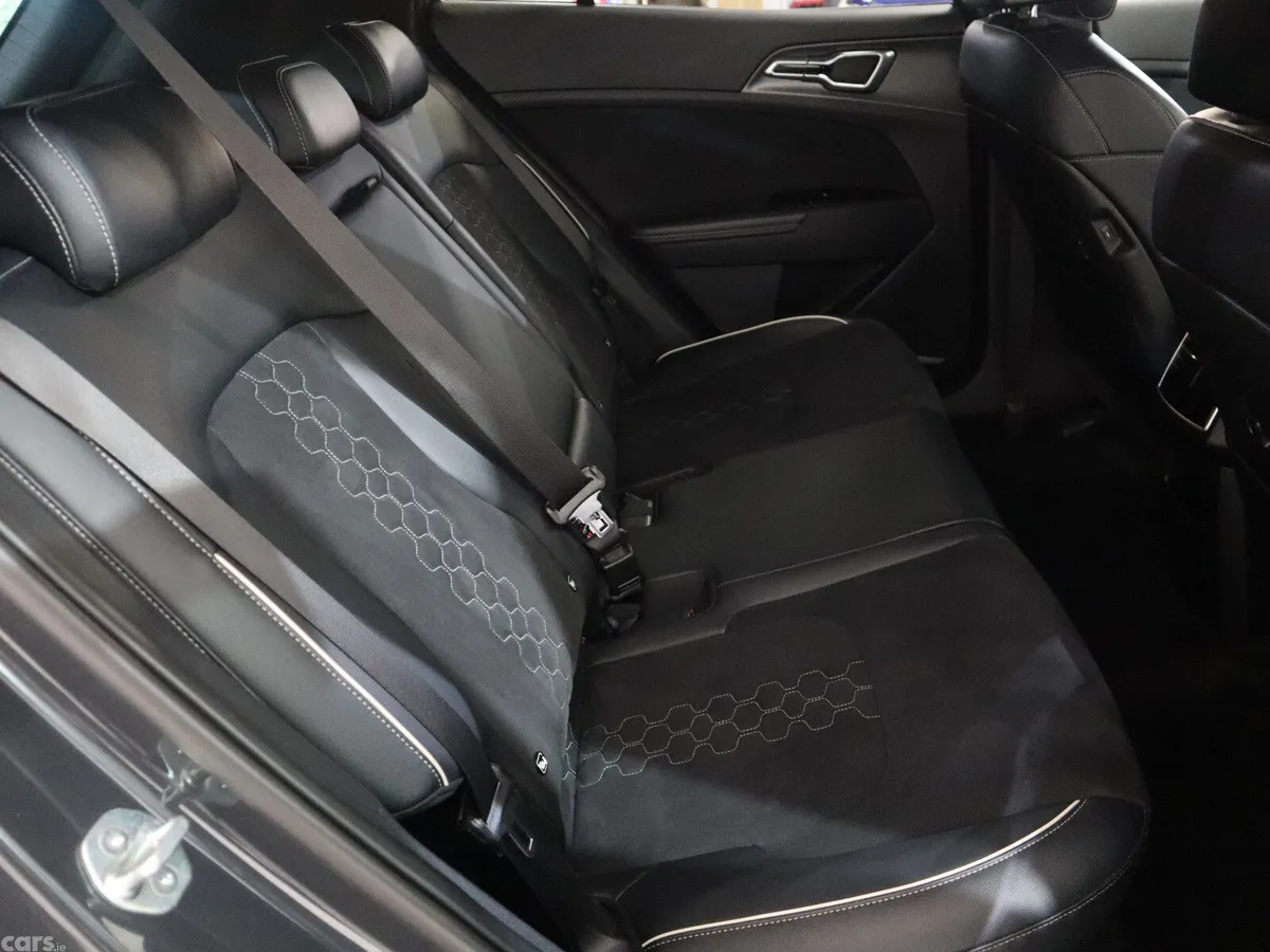 Kia Sportage SUV, Petrol Plug-in Hybrid, 2023, Grey