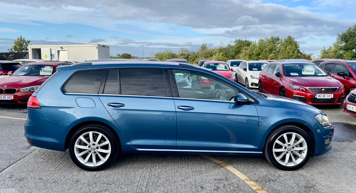 Volkswagen Golf Estate, Petrol, 2017, Blue