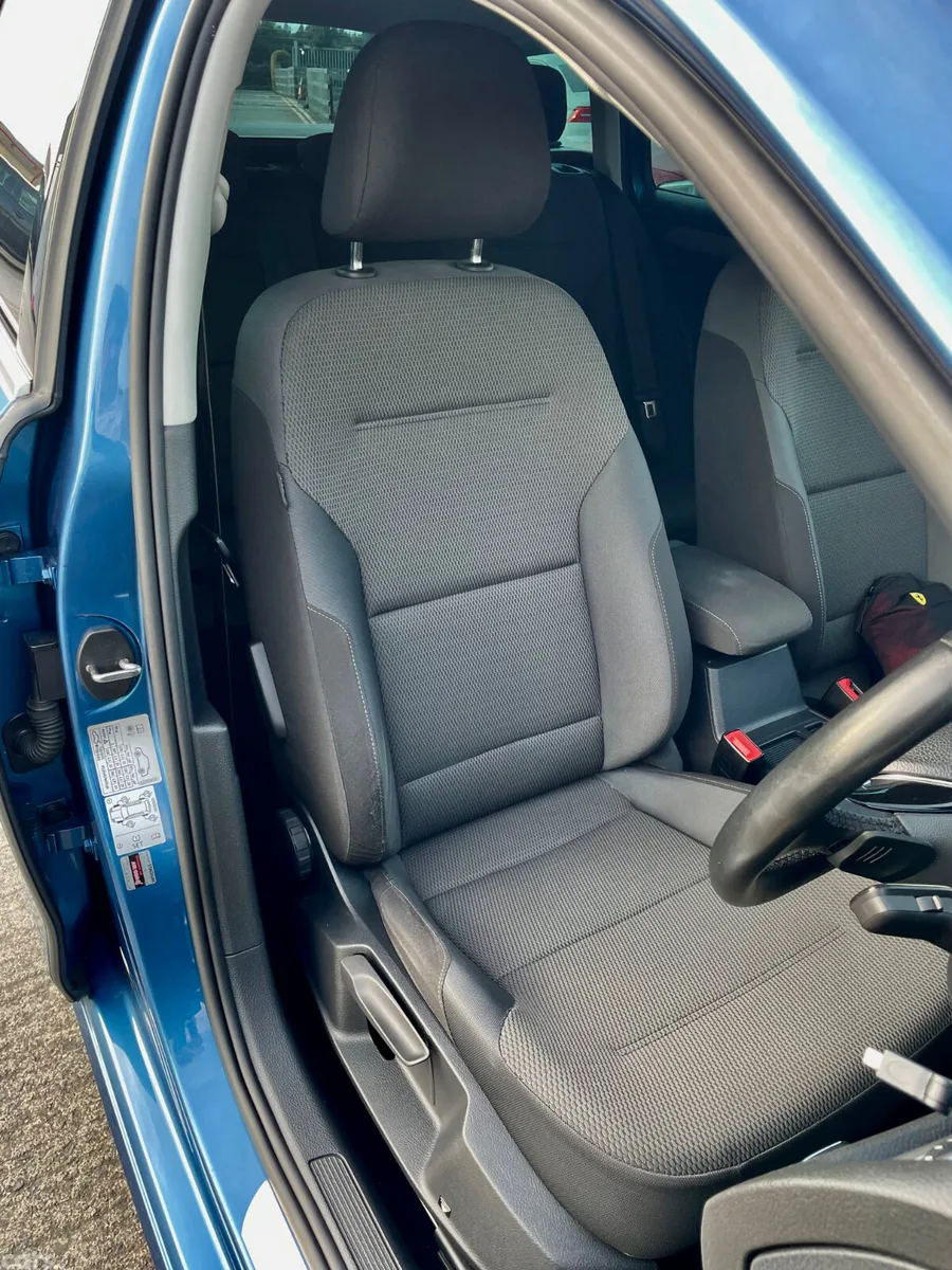 Volkswagen Golf Estate, Petrol, 2017, Blue
