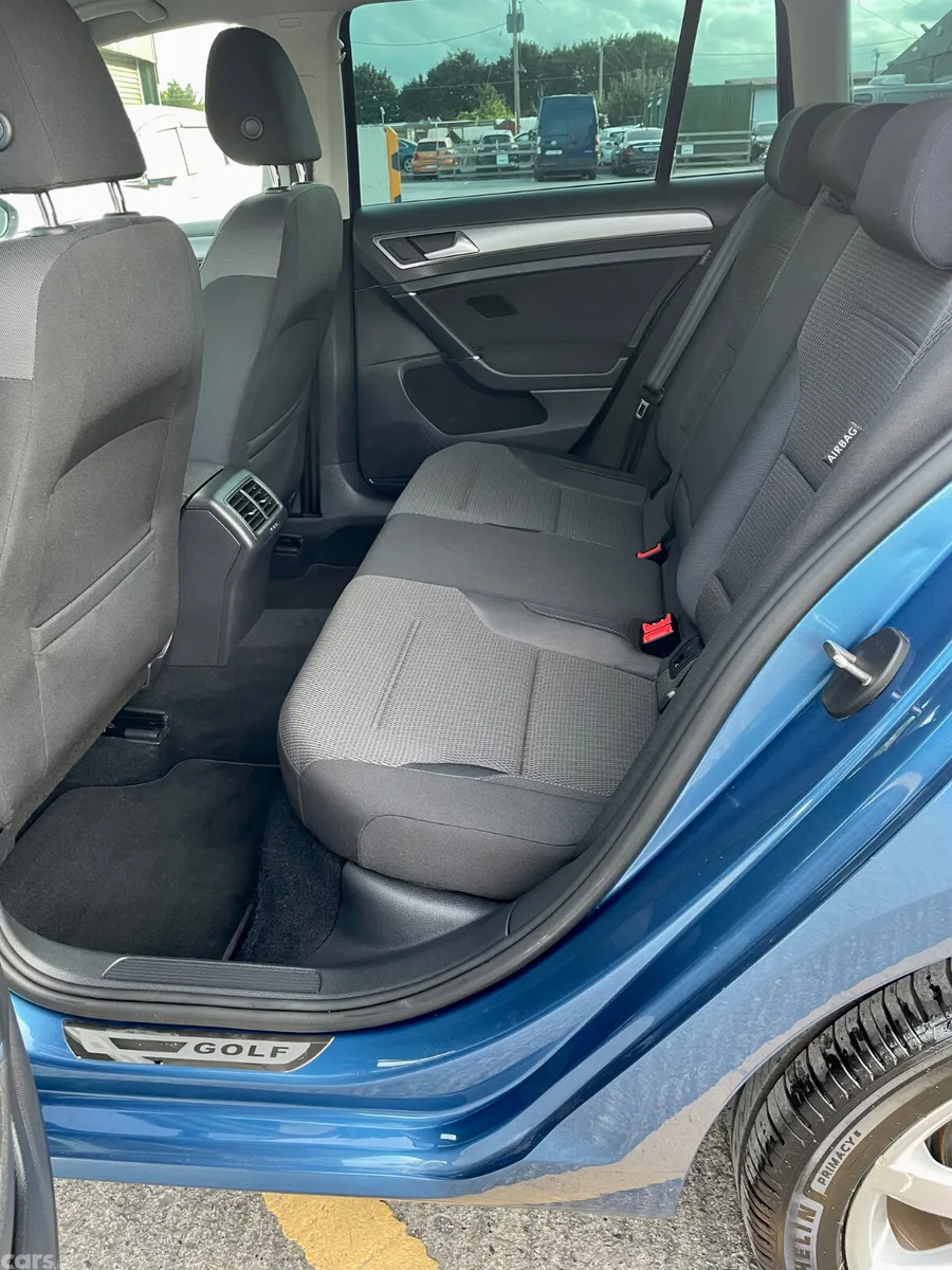 Volkswagen Golf Estate, Petrol, 2017, Blue