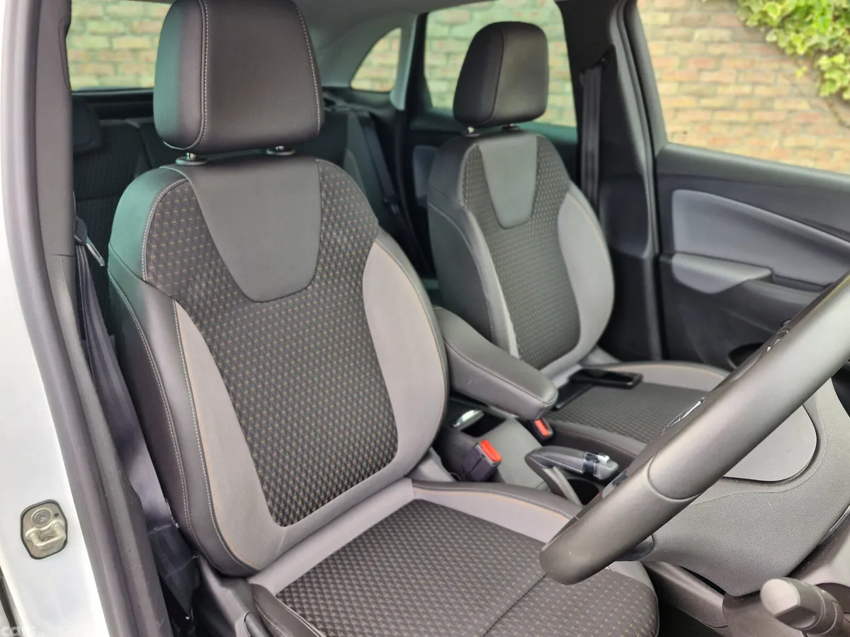 Opel Crossland X SUV, Diesel, 2018, White