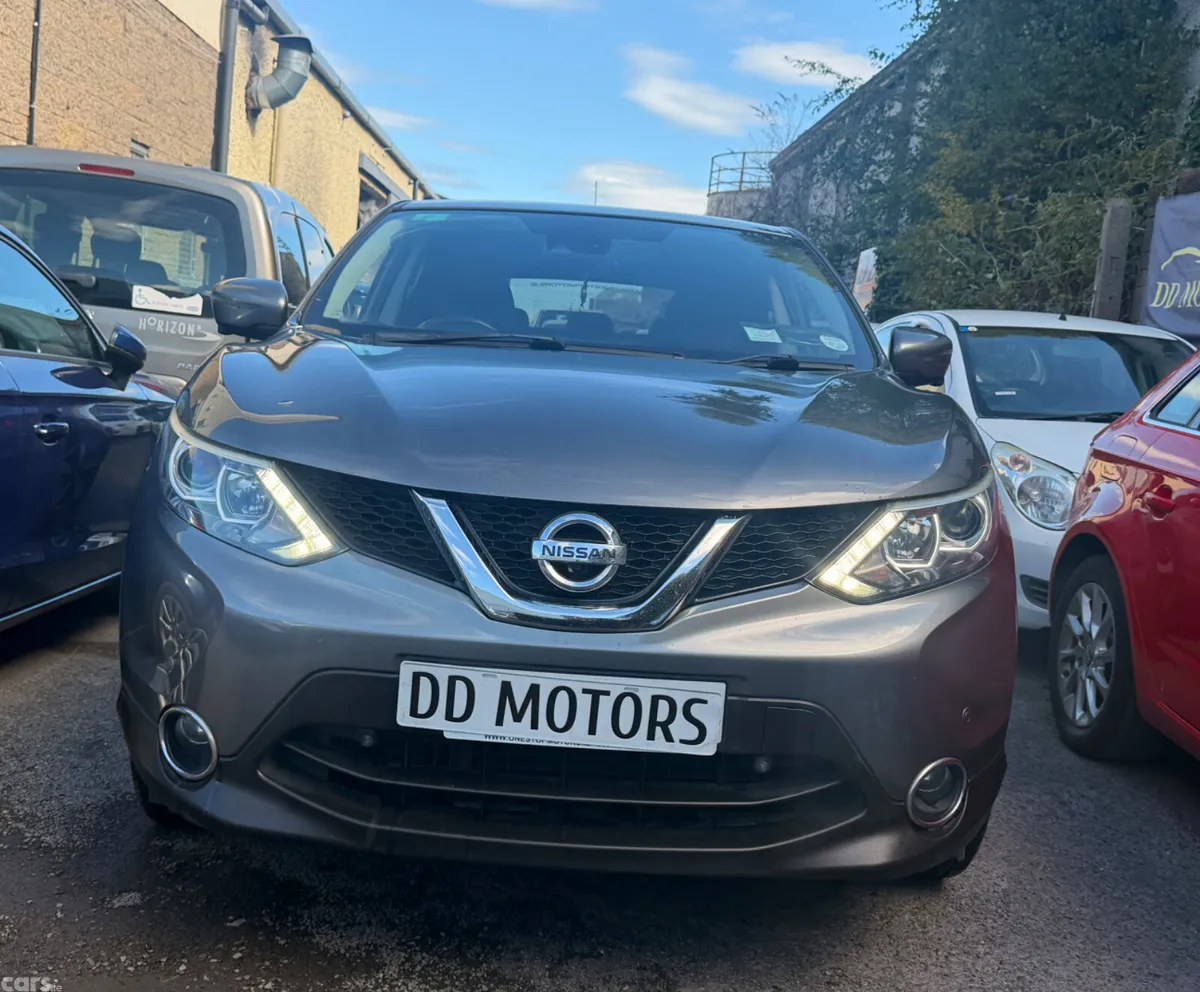 Nissan Qashqai SUV, Diesel, 2017, Grey