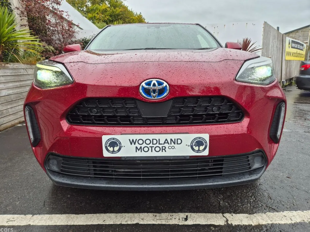 Toyota Yaris Cross SUV, Petrol Hybrid, 2022, Red