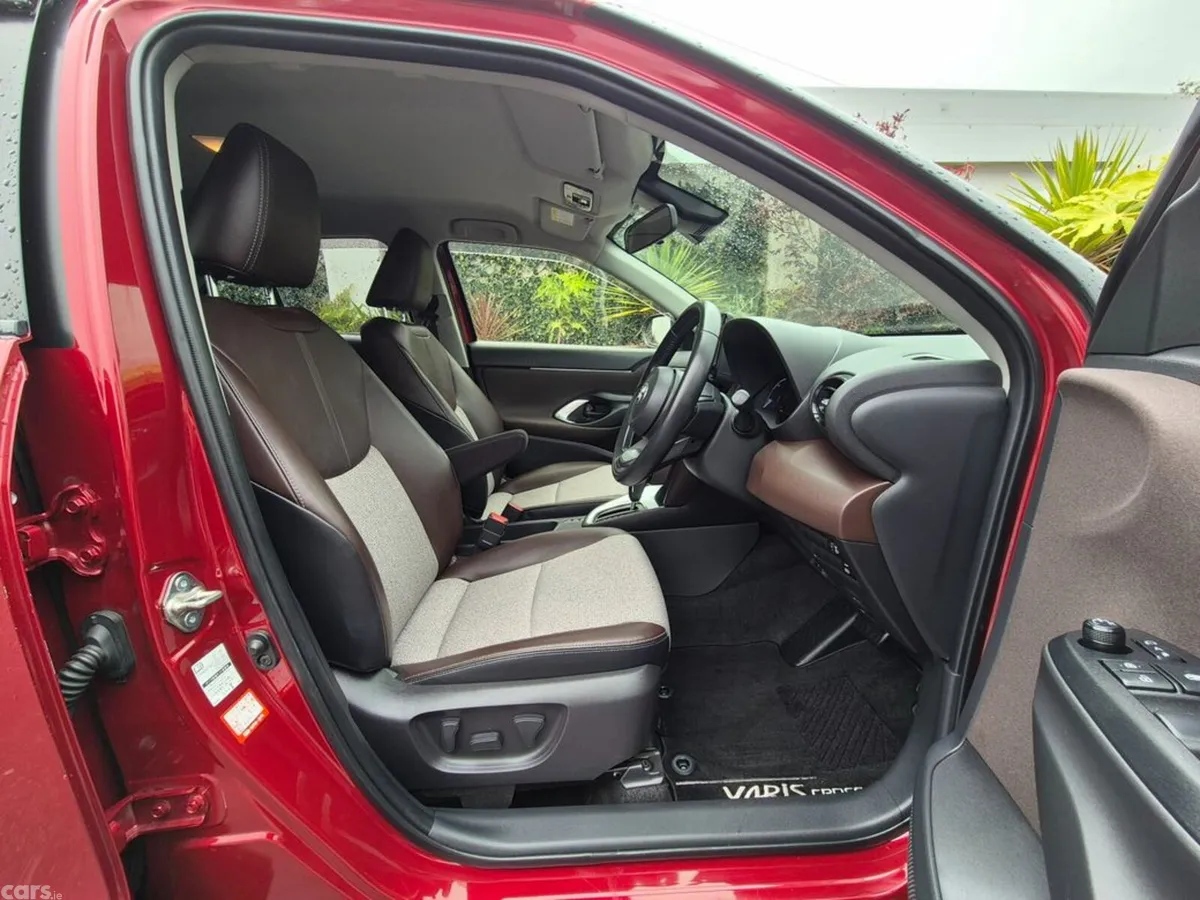Toyota Yaris Cross SUV, Petrol Hybrid, 2022, Red