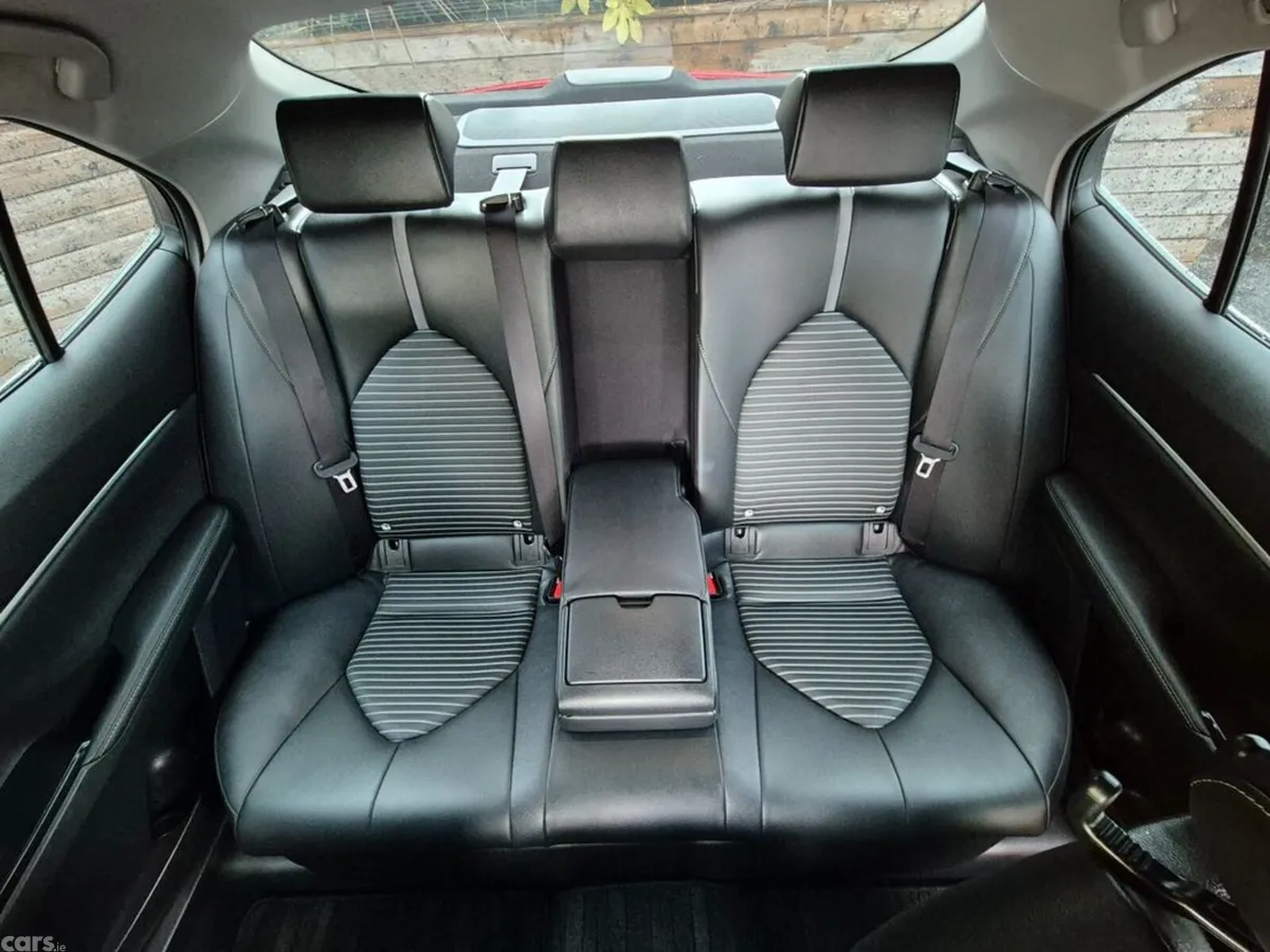 Toyota Camry Saloon, Petrol Hybrid, 2020, Red