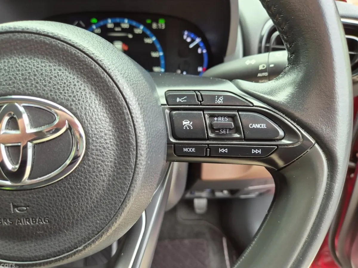 Toyota Yaris Cross SUV, Petrol Hybrid, 2022, Red