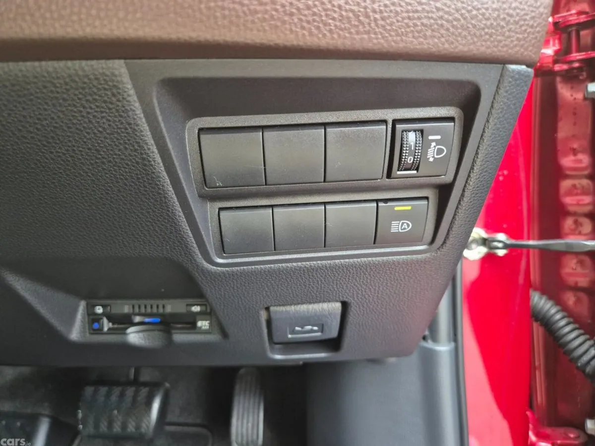 Toyota Yaris Cross SUV, Petrol Hybrid, 2022, Red