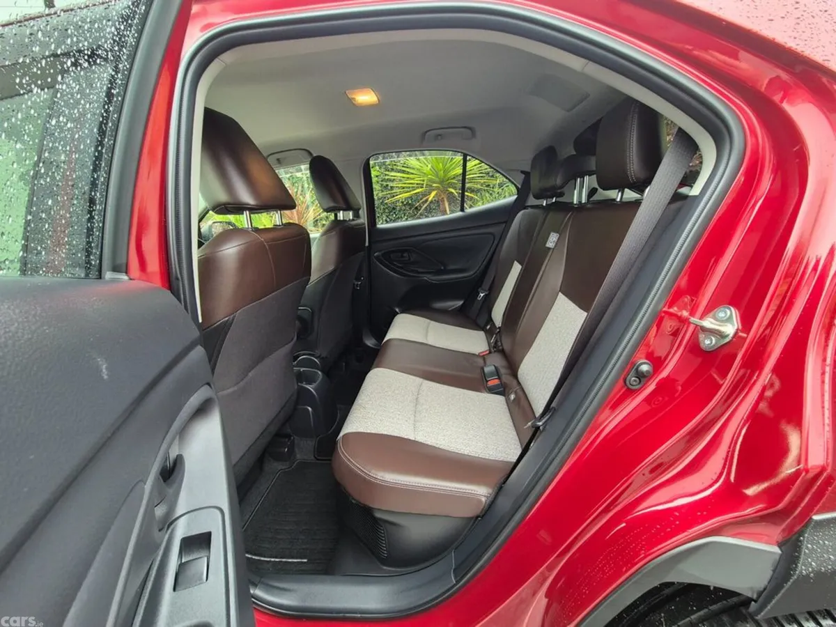 Toyota Yaris Cross SUV, Petrol Hybrid, 2022, Red