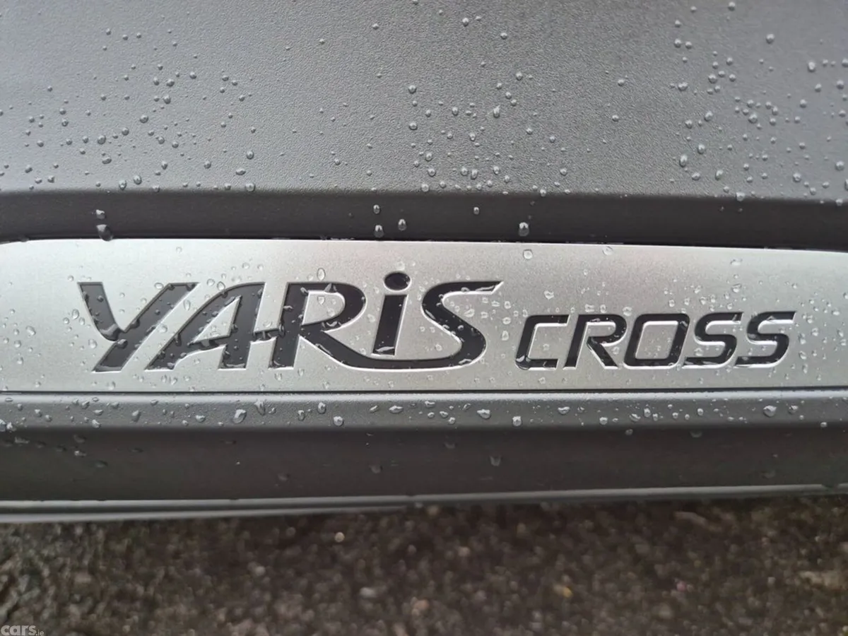Toyota Yaris Cross SUV, Petrol Hybrid, 2022, Red