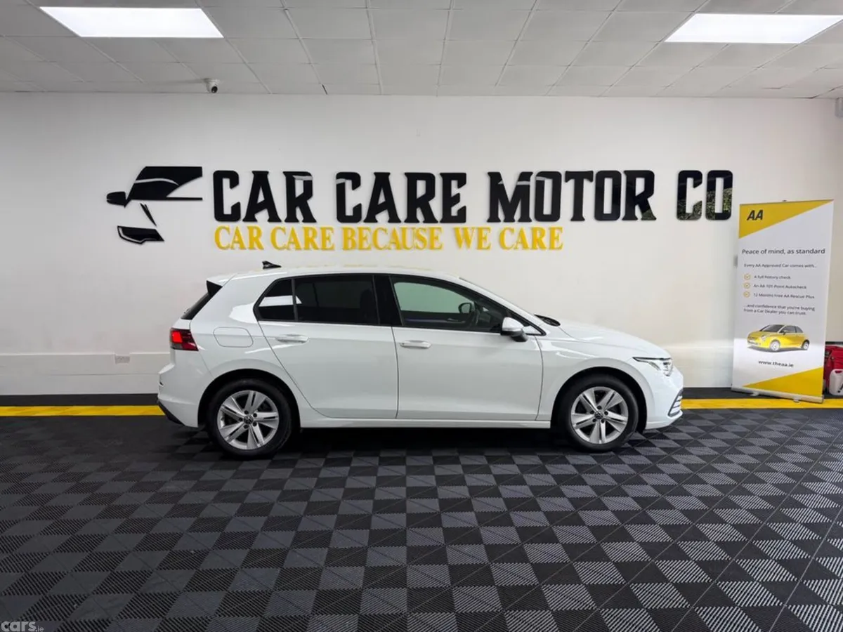 Volkswagen Golf Estate, Petrol, 2023, White