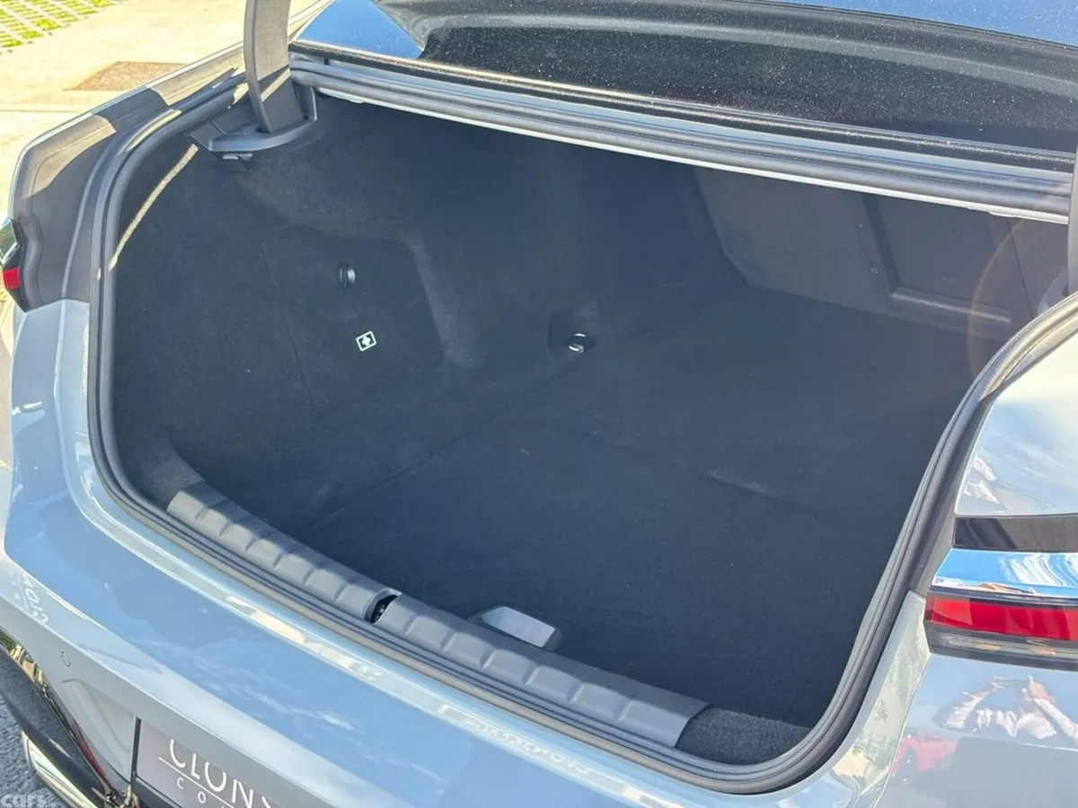 BMW i7 Saloon, Electric, 2024, Grey