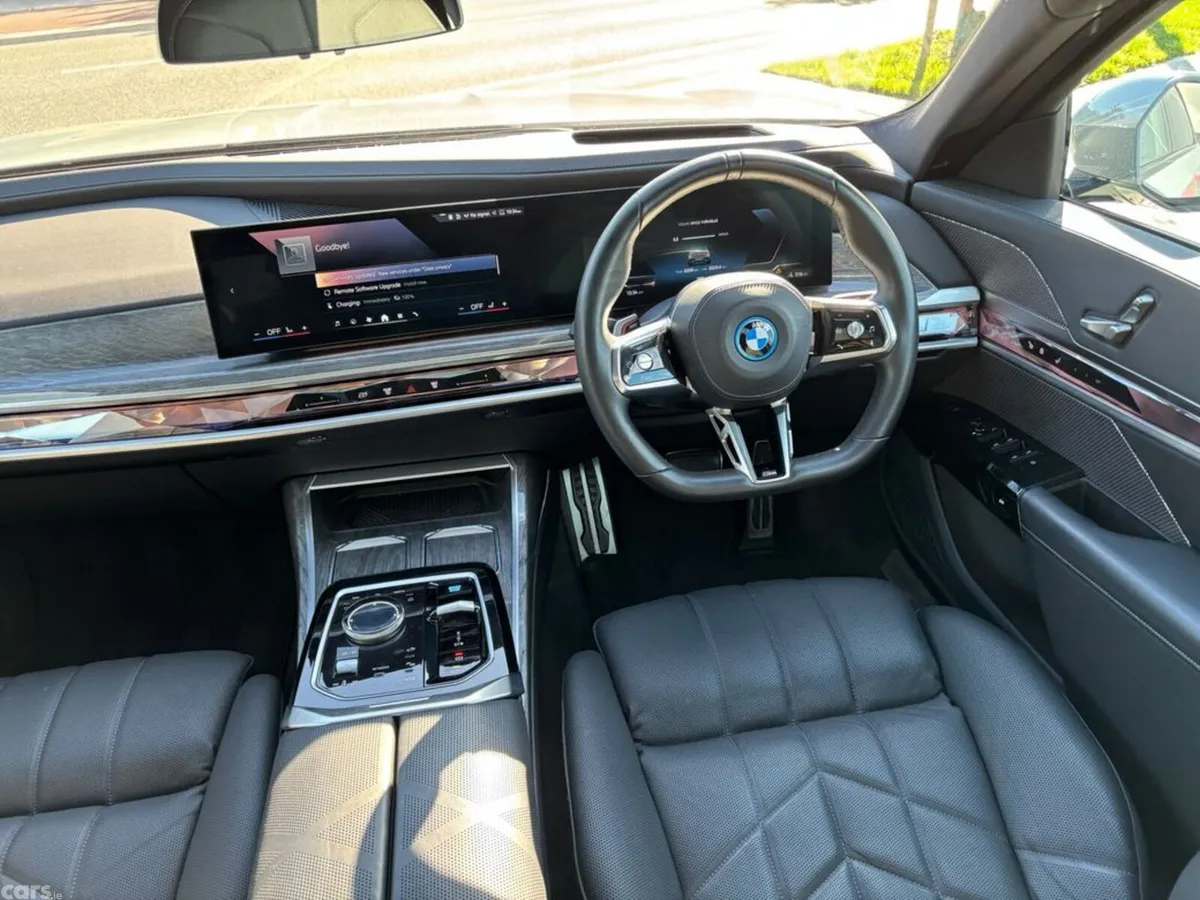 BMW i7 Saloon, Electric, 2024, Grey