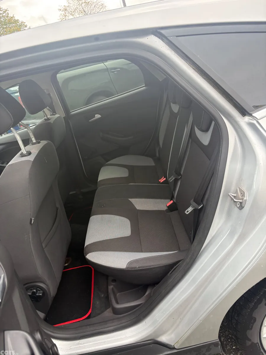 Ford Focus Hatchback, Diesel, 2014, Silver