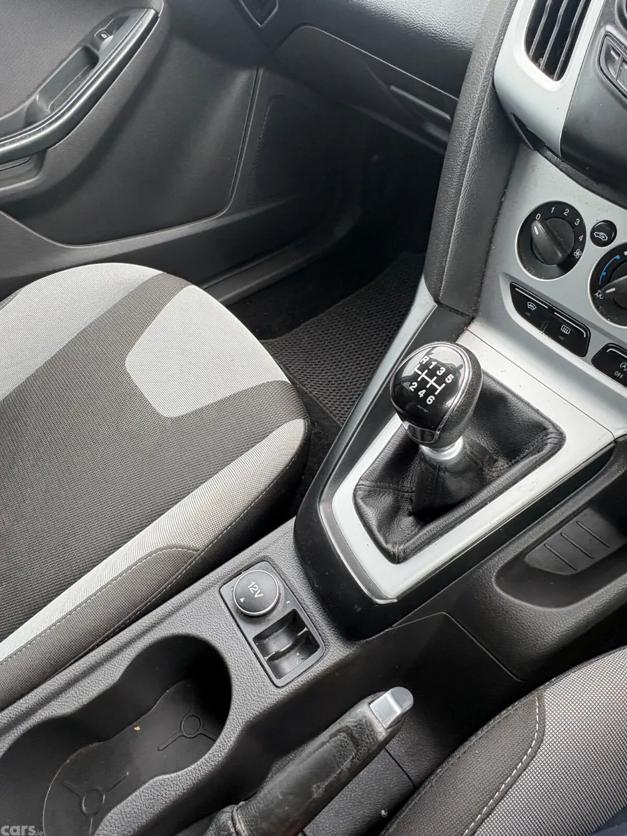 Ford Focus Hatchback, Diesel, 2014, Silver