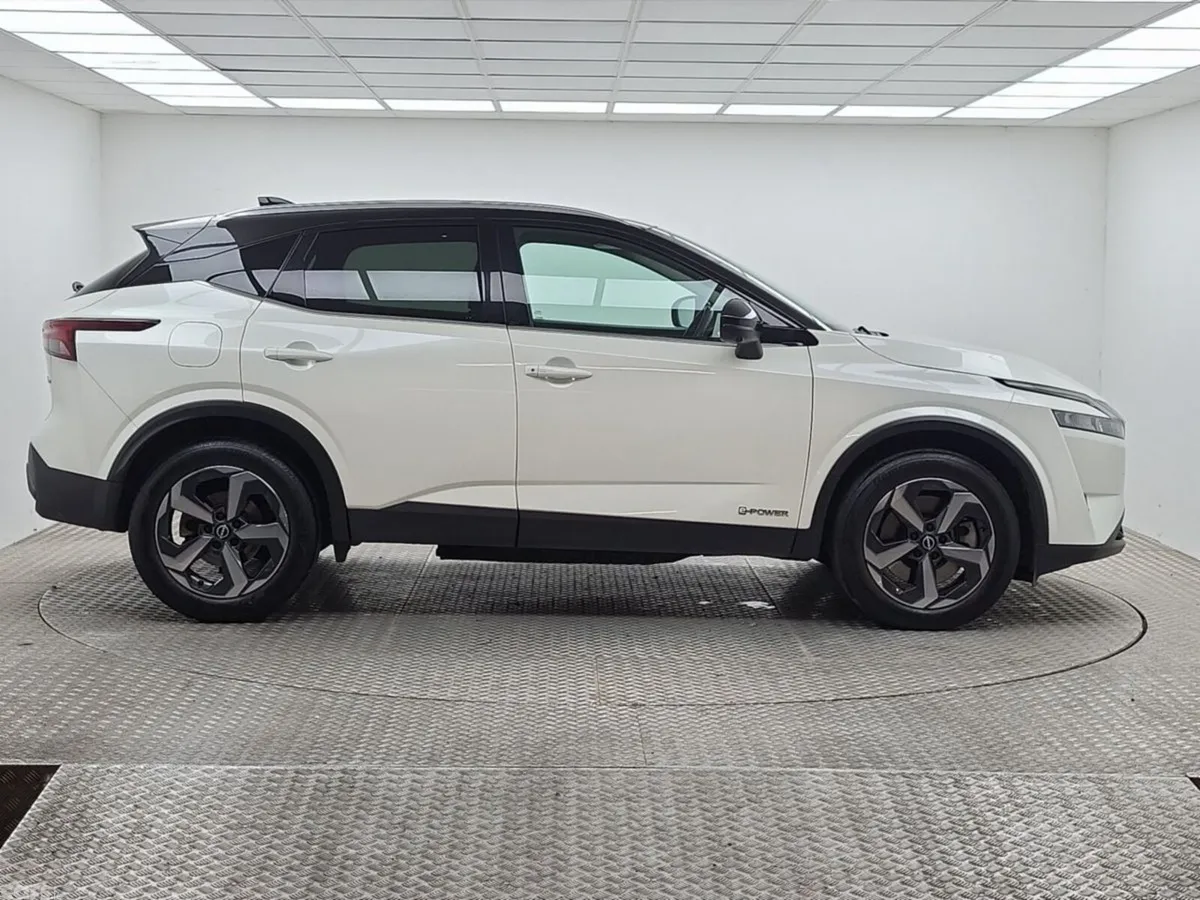 Nissan Qashqai MPV, Petrol, 2024, White