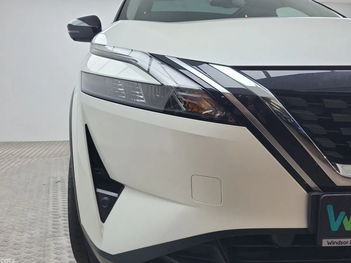 Nissan Qashqai MPV, Petrol, 2024, White
