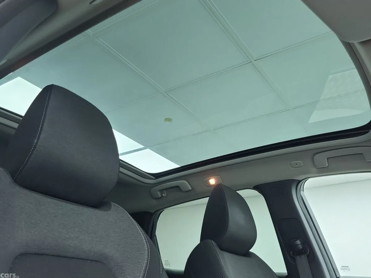 Nissan Qashqai MPV, Petrol, 2024, White